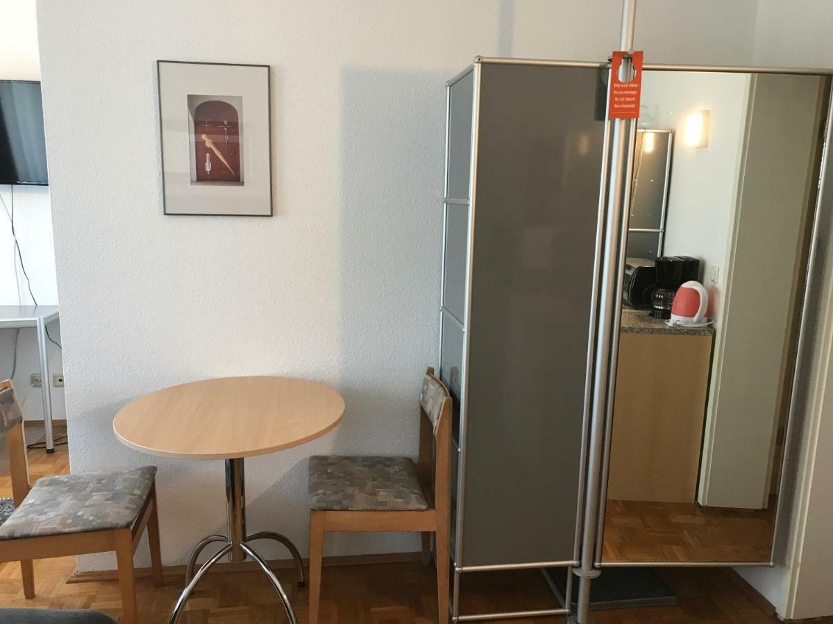 Apartmenthaus Zentrum Komfort Apartments mit Miniküchen verschiedener Größen Kassel Exterior foto