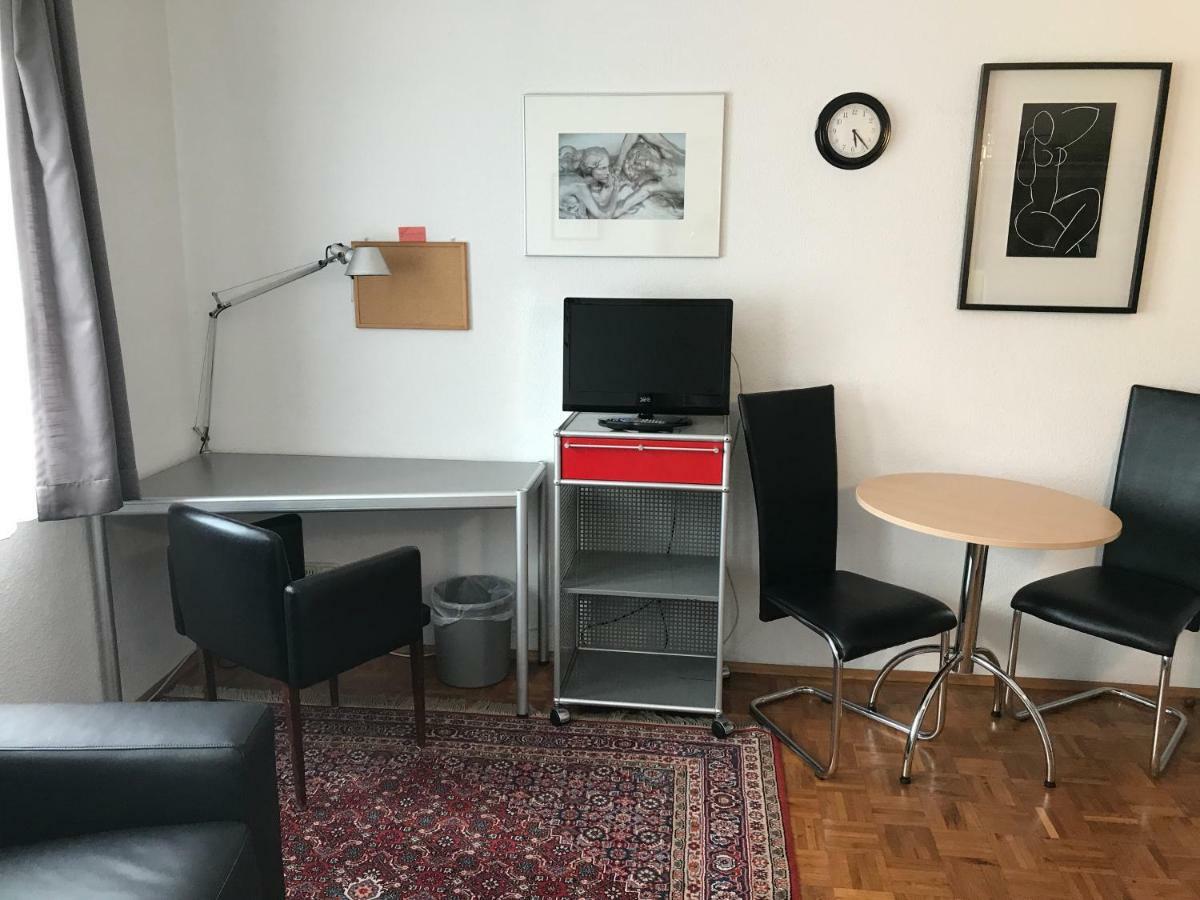 Apartmenthaus Zentrum Komfort Apartments mit Miniküchen verschiedener Größen Kassel Exterior foto