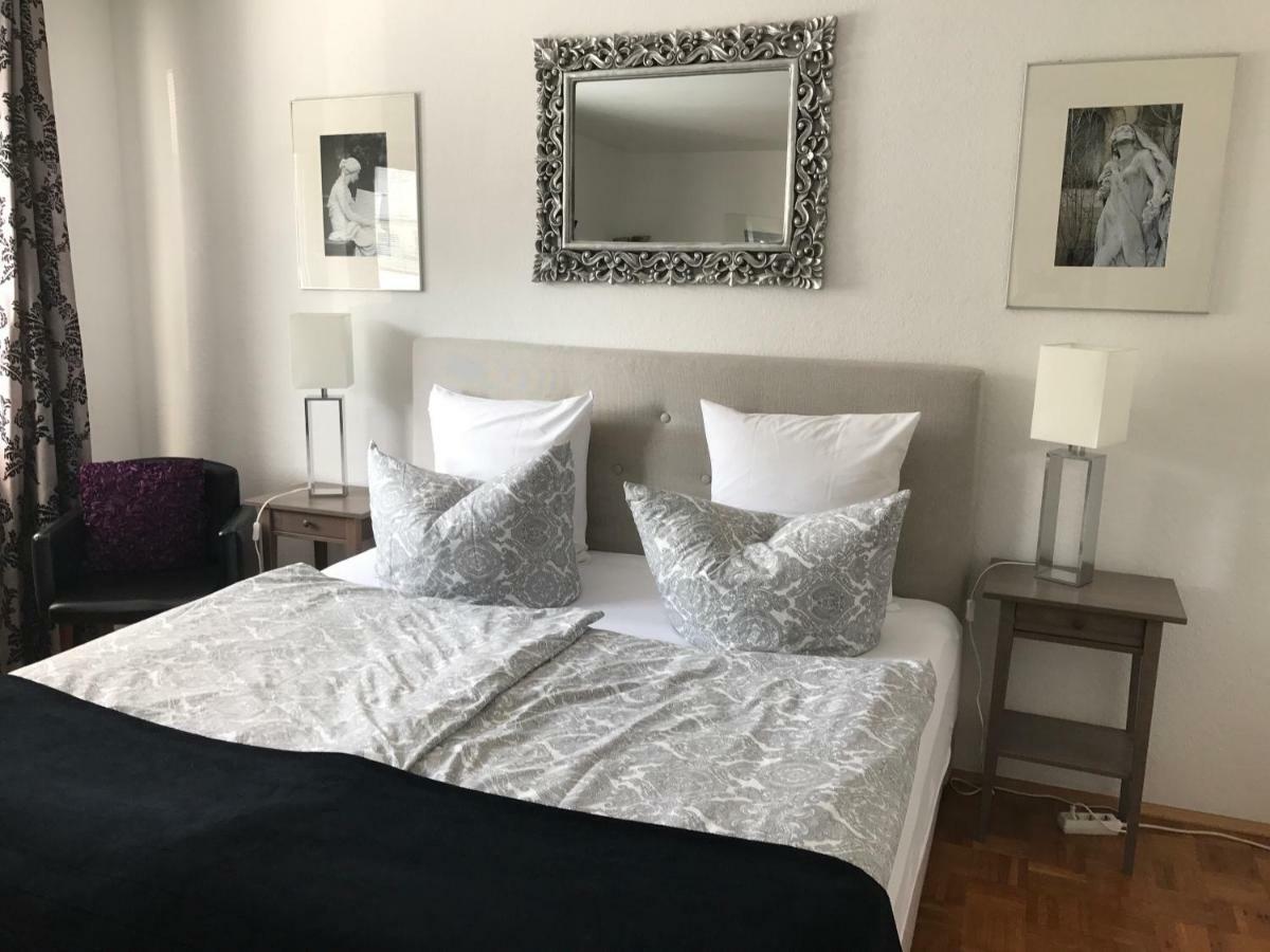 Apartmenthaus Zentrum Komfort Apartments mit Miniküchen verschiedener Größen Kassel Exterior foto