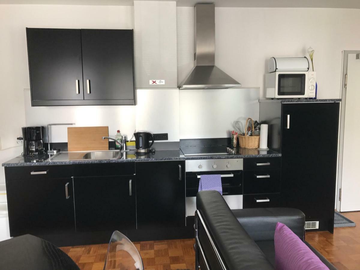 Apartmenthaus Zentrum Komfort Apartments mit Miniküchen verschiedener Größen Kassel Exterior foto